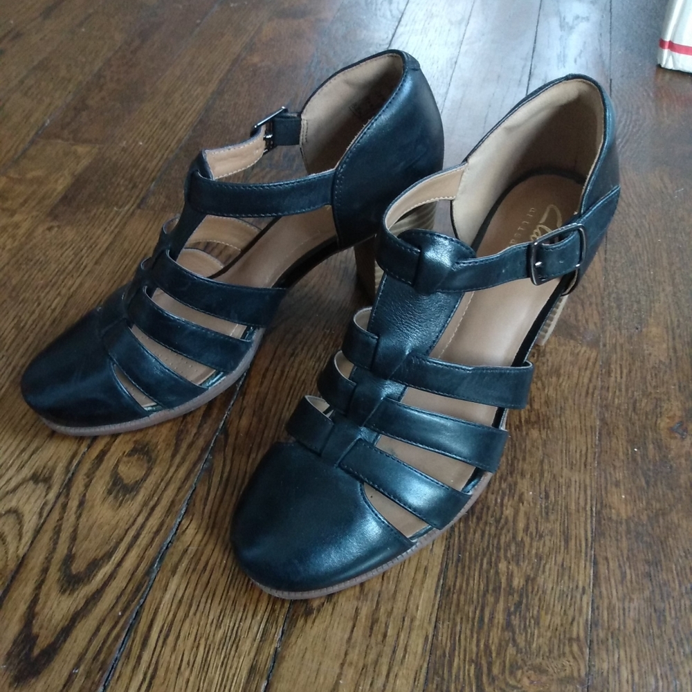 Clark's Black Sandals